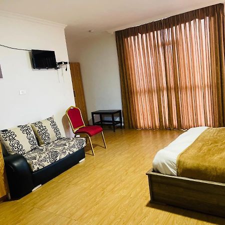 Goza Guest House Addis Ababa Exterior photo